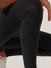Load image into Gallery viewer, Rose Net Leggings