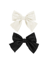 Load image into Gallery viewer, Set of two bow hair clips