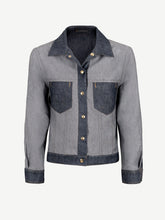 Load image into Gallery viewer, Neive Rev Woman Jacket