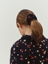 Load image into Gallery viewer, Meily scrunchie in organic cotton
