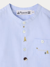 Load image into Gallery viewer, Matis baby shirt with hand-embroidered fir trees and hedgehogs
