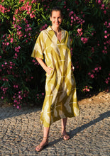 Load image into Gallery viewer, Wings Midi Kaftan - Green