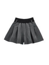 Load image into Gallery viewer, Elegant shorts with pleats