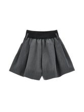 Load image into Gallery viewer, Elegant shorts with pleats