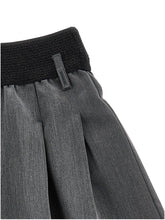 Load image into Gallery viewer, Elegant shorts with pleats