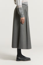 Load image into Gallery viewer, Stretch wool midi skirt