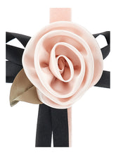 Load image into Gallery viewer, Velvet flower headband