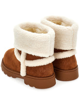Load image into Gallery viewer, Boots with fur trim