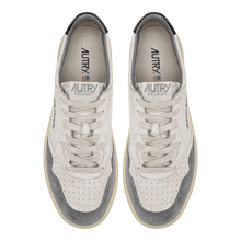 Load image into Gallery viewer, Autry Medalist Low Man Goat/Suede AULM-GS23