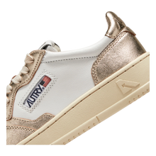 Load image into Gallery viewer, autry sneakers