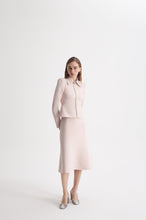 Load image into Gallery viewer, C5262314-CREPE-KNIT-PEPLUM-COLLAR-JKT-ICE.PINK-SCANLANTHEODORE-7_1752043304