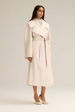 Load image into Gallery viewer, C5270041-LEATHER-PORTRAIT-NECK-COAT-CAMELIA-SCANLANTHEODORE-4_1740011020