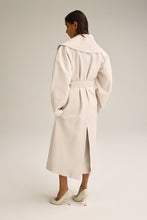 Load image into Gallery viewer, C5270041-LEATHER-PORTRAIT-NECK-COAT-CAMELIA-SCANLANTHEODORE-5_1740011021