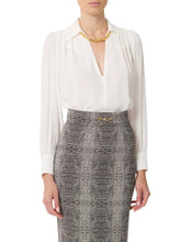 Load image into Gallery viewer, Blouse in georgette fabric with jewel detail