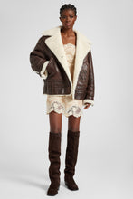 Load image into Gallery viewer, Embroidered oversize shearling jacket