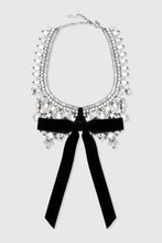 Load image into Gallery viewer, Crystal necklace with velvet bow