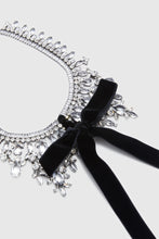 Load image into Gallery viewer, Crystal necklace with velvet bow