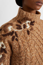 Load image into Gallery viewer, Pure cashmere sweater with braids and three-dimensional floral embroidery made by hand