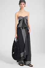 Load image into Gallery viewer, Long Bandana-Print Dress with Central Knot