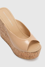 Load image into Gallery viewer, Nude Smooth Nappa Wedge Open Toe Sandal