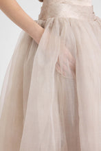 Load image into Gallery viewer, Balloon organza skirt with melange texture and structured waistband