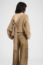 Load image into Gallery viewer, Pure Cashmere Sweater with Back Bow Detail