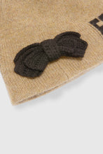 Load image into Gallery viewer, Pure Cashmere Hat with Contrasting Logo Embroidery