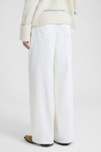 Load image into Gallery viewer, White boyfriend jeans