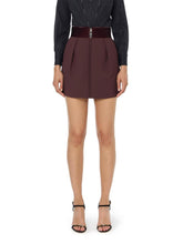 Load image into Gallery viewer, Skirt in double-layer crêpe fabric with tuxedo details