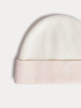Load image into Gallery viewer, Darbo beanie in milk white wool and cotton