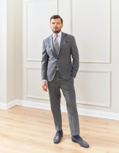 Load image into Gallery viewer, SOLID ITALIAN WOOL SUIT
