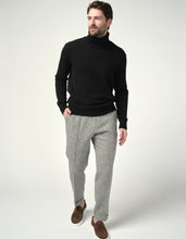 Load image into Gallery viewer, Cashmere Turtle Neck Sweater