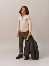 Load image into Gallery viewer, Gert cashmere sweater with trucker collar and Bonpoint embroidery