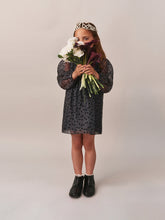 Load image into Gallery viewer, Pearl Twin Crown