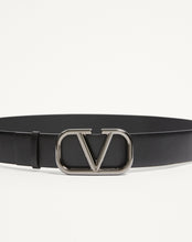 Load image into Gallery viewer, VLogo Signature Calfskin Belt 40 Mm