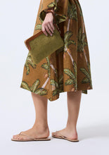 Load image into Gallery viewer, Blossom Clutch