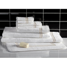 Load image into Gallery viewer, Macka Towel