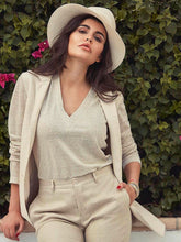 Load image into Gallery viewer, Top V