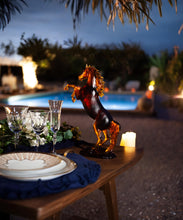 Load image into Gallery viewer, Cheval fougueux Ambre brun 500ex - Daum
