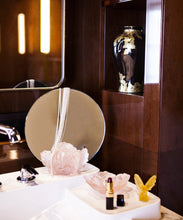 Load image into Gallery viewer, Camelia Coupe petit modÃ¨le Rose - Daum
