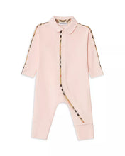 Load image into Gallery viewer, Burberry Unisex Hamilton Three Piece Baby Gift Set - Baby
