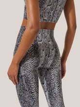 Load image into Gallery viewer, Seamless Python Leggings

