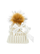 Load image into Gallery viewer, Hat with bows
