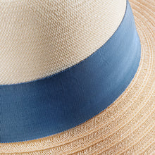 Load image into Gallery viewer, Capri Hat Jeans
