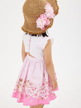 Load image into Gallery viewer, Straw hat with flowers
