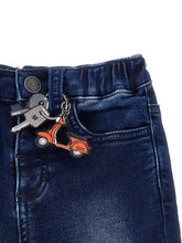 Load image into Gallery viewer, 5 pocket jeans with scooter
