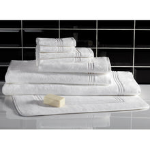 Load image into Gallery viewer, Macka Towel
