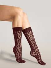Load image into Gallery viewer, Reptile Net Socks
