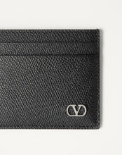 Load image into Gallery viewer, VLogo Signature Cardholder In Grainy Calfskin
