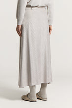 Load image into Gallery viewer, Velvet midi skirt
